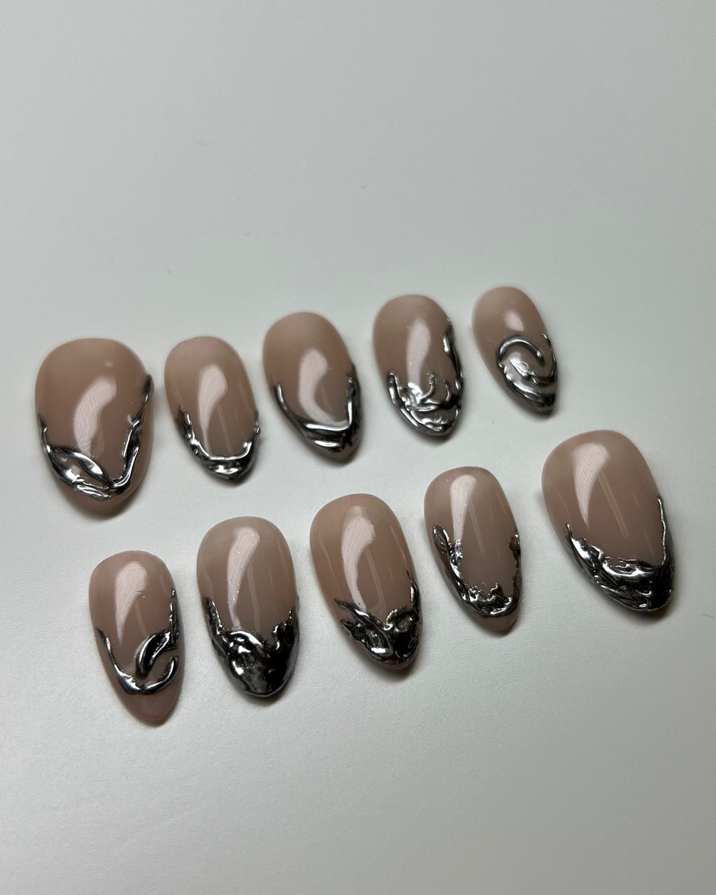 Organic Chrome Press-on Nail Set
