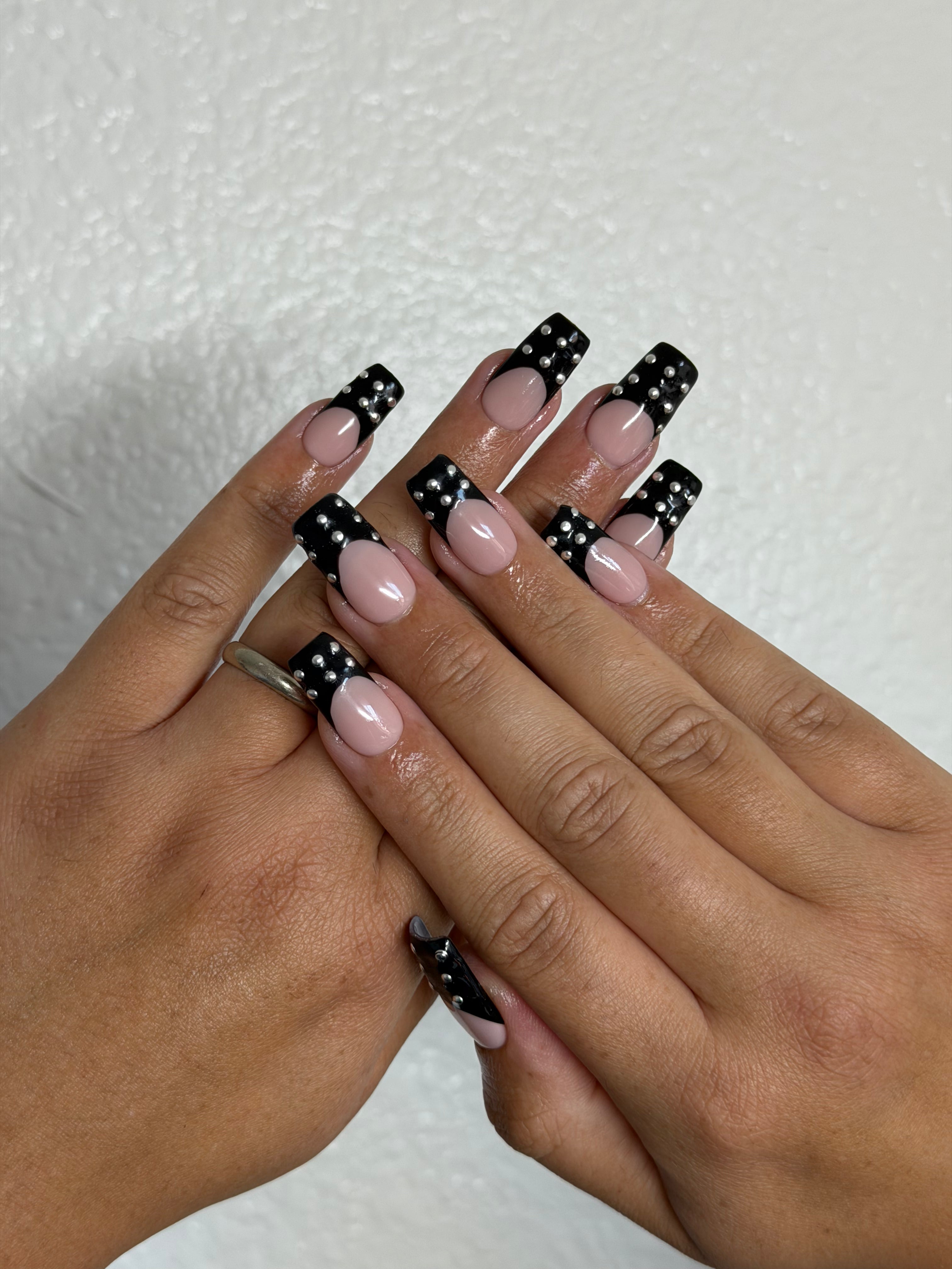 Adina Press-on Nail Set