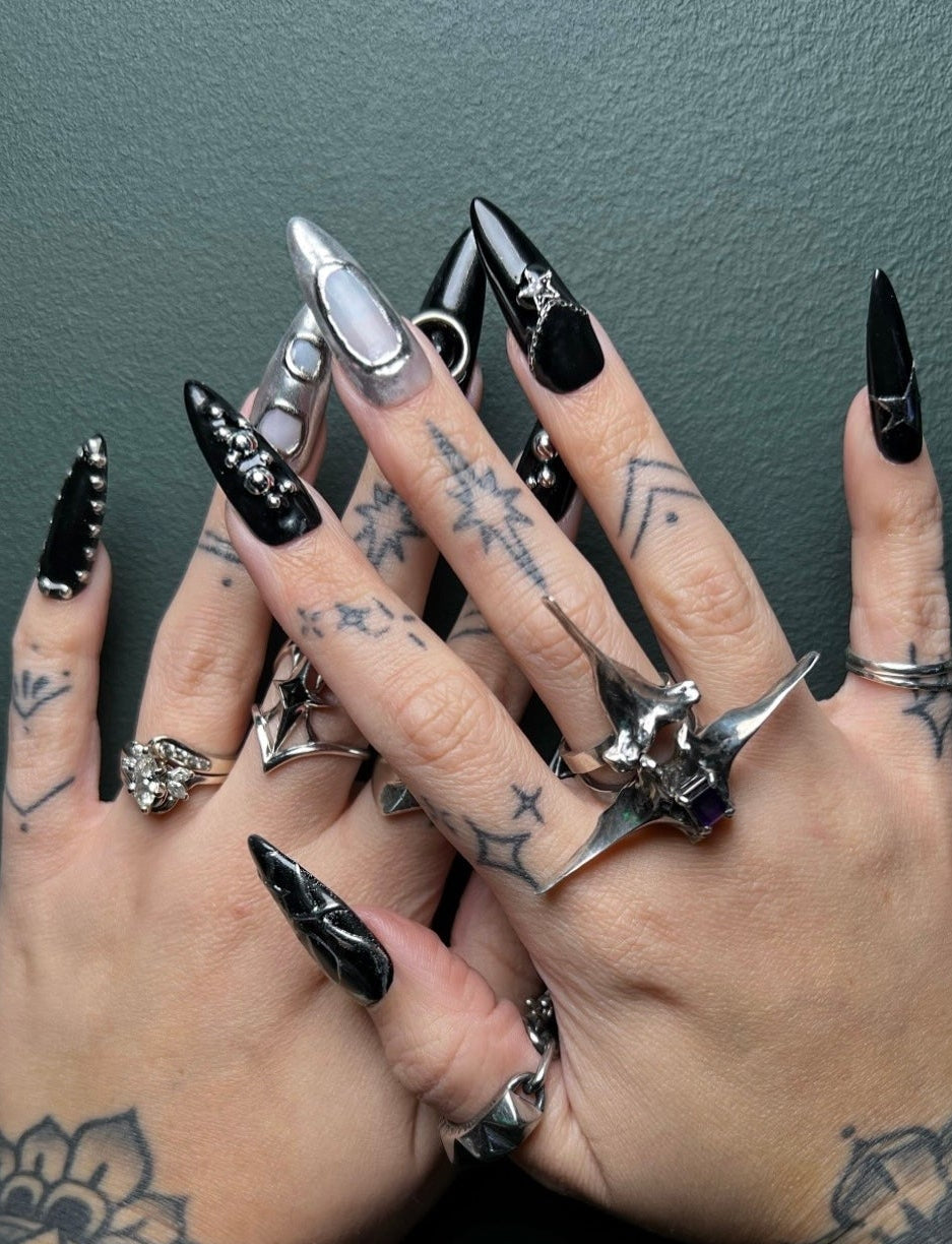 Dark Matter Press-on Nail Set