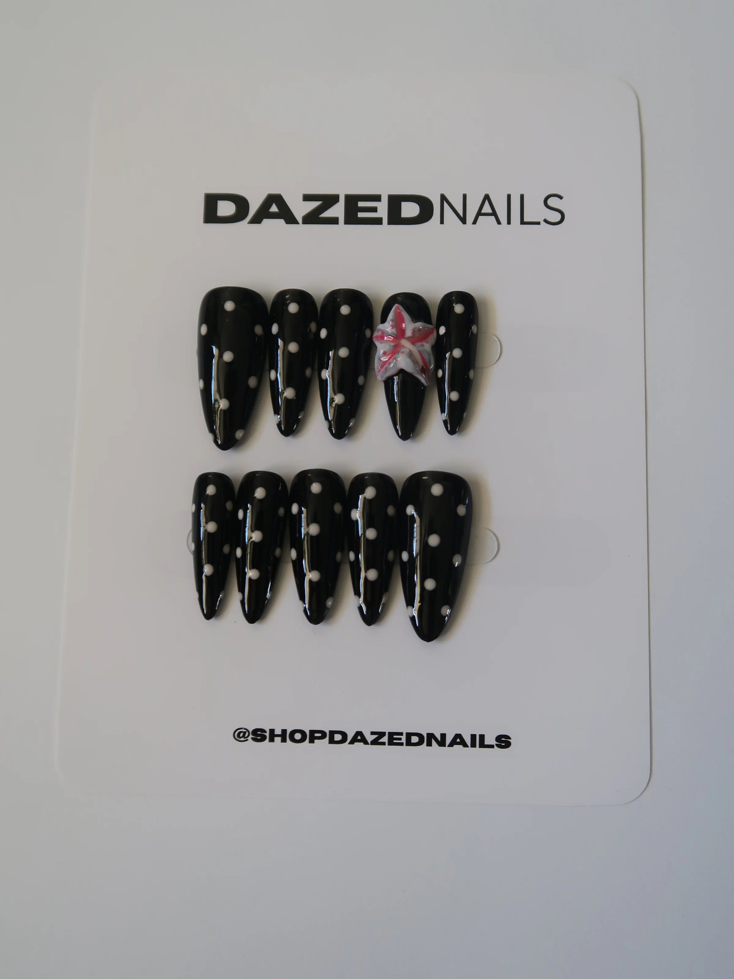 Lily Press-On Nail Set