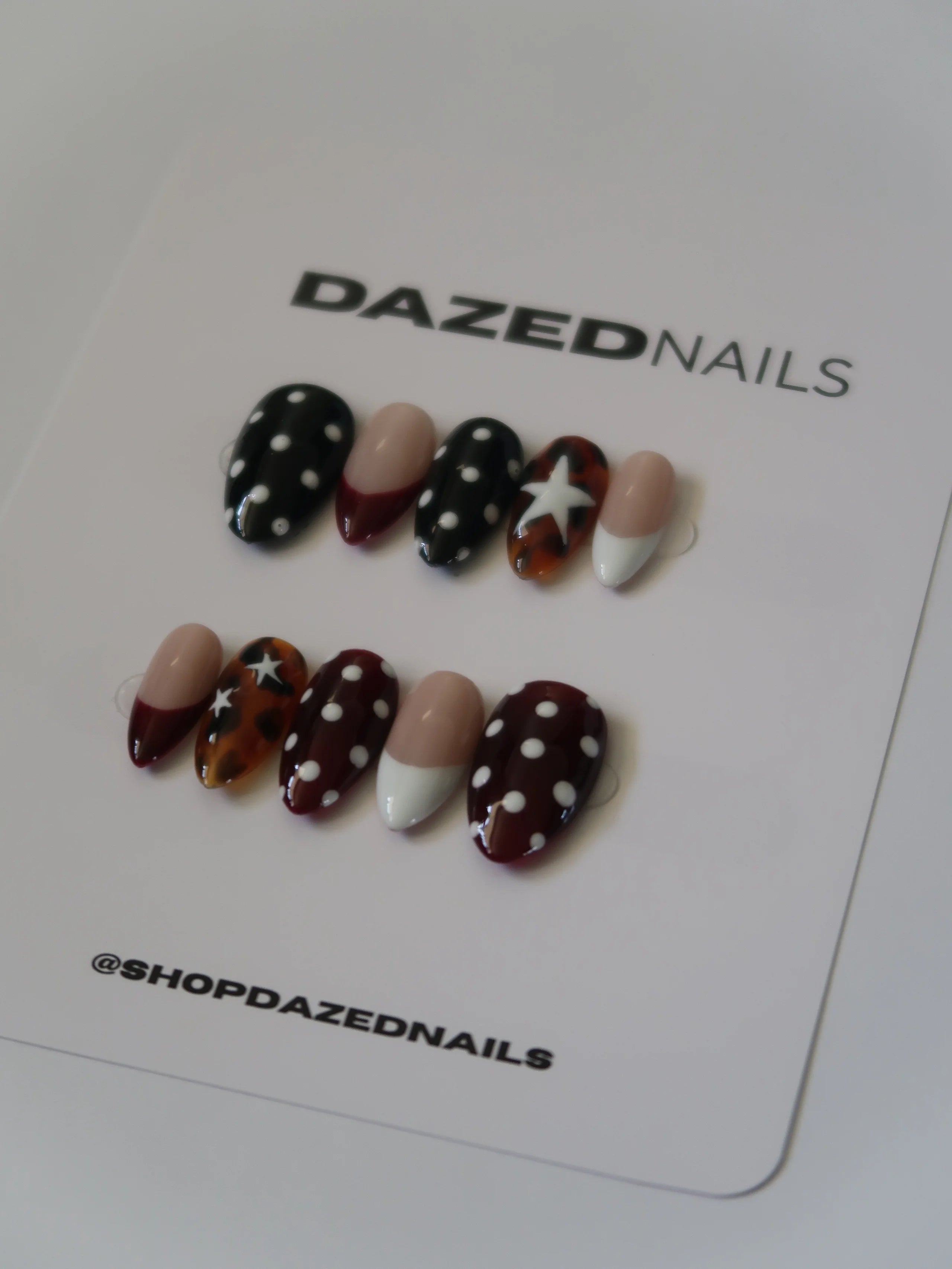 Nova Press-On Nail Set