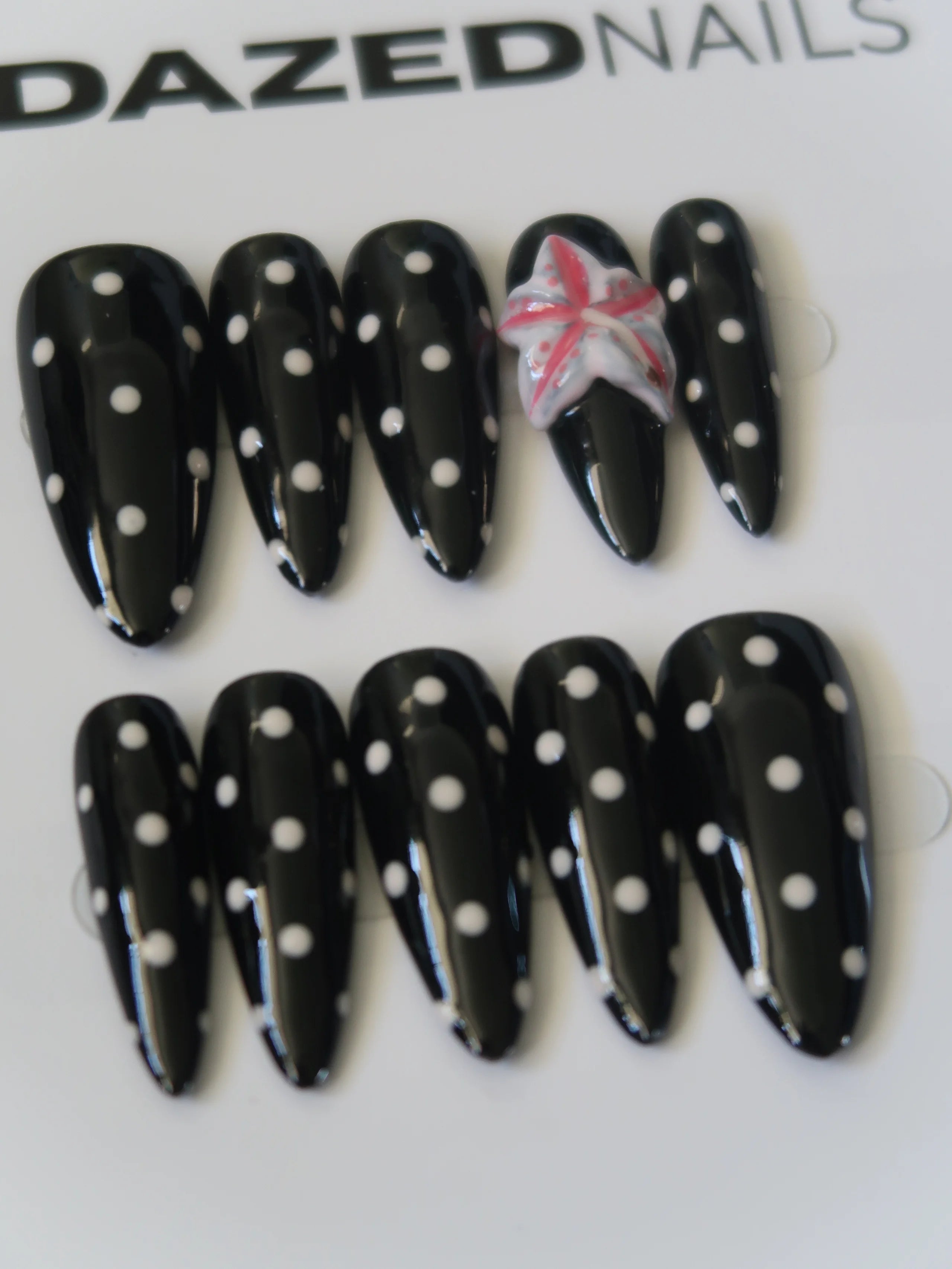 Lily Press-On Nail Set