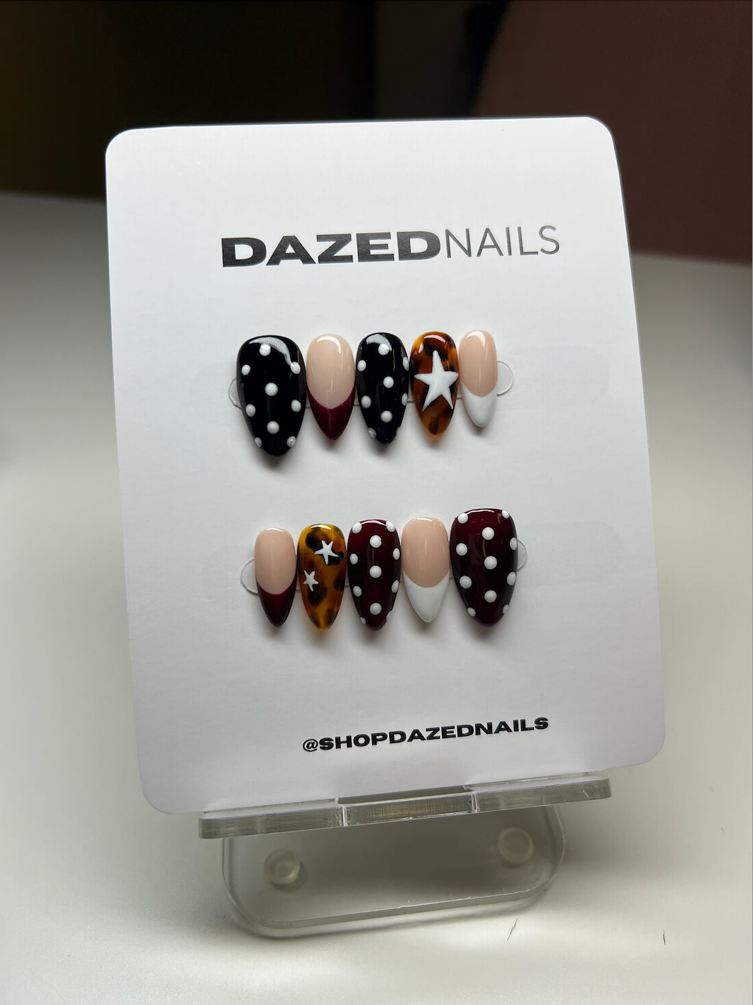 Nova Press-On Nail Set